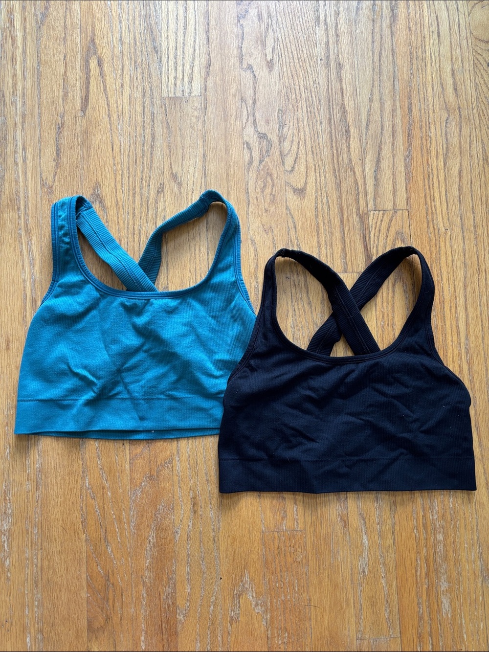 Athleta Ribbed Crossback Sports Bras M
